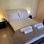 بيت للعطل Limnia