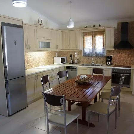 Casa de Férias Limnia *