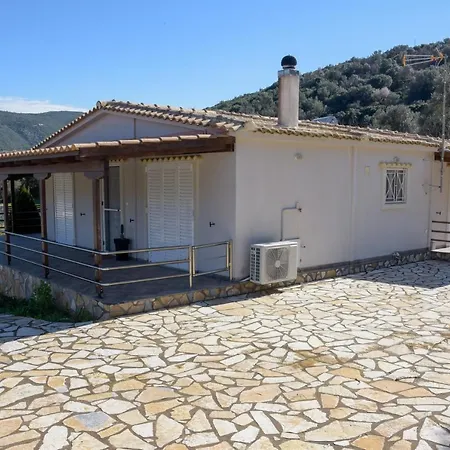 Limnia Casa de Férias Kondaraina