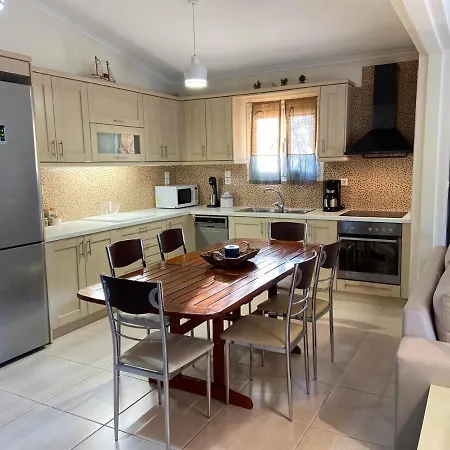 Casa de Férias Limnia Kondaraina