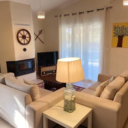 Casa de Férias Limnia *